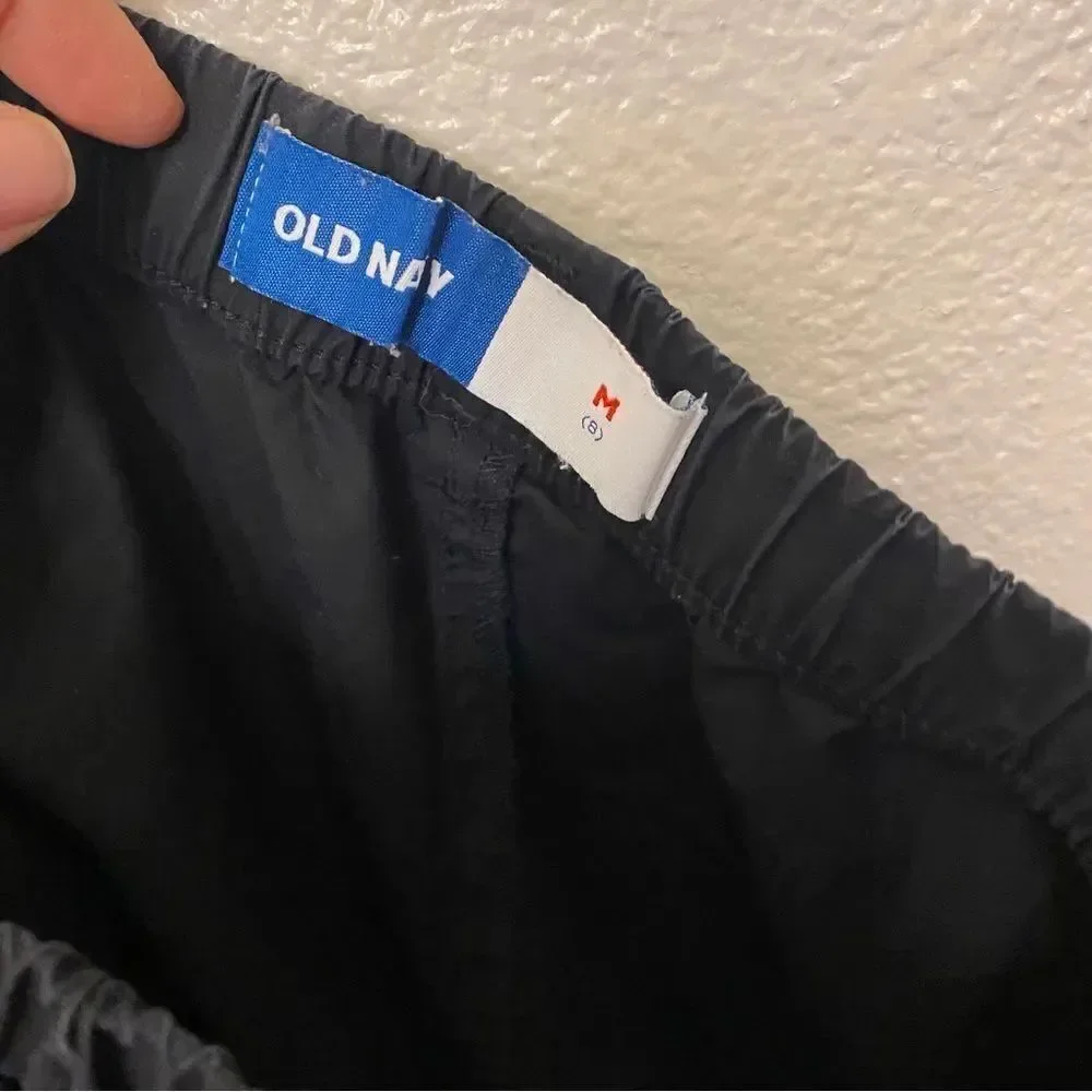 Old Navy high waisted wide leg Pull-on black cotton cargo pants M 8